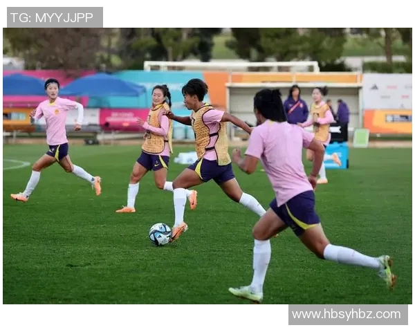 足球明星贾尼尔街头探访与球迷互动的精彩瞬间